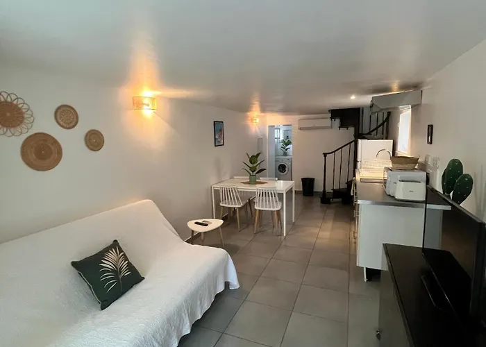 Willa La Bambouseraie De La Mitre Tulon